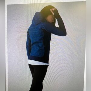 Lululemon scuba hoodie size 8